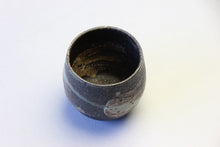 Load image into Gallery viewer, SHIGARAKIYAKI MAKIGUMO SAKE/SHOCHU CUP
