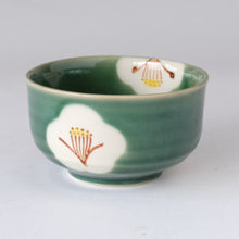 Load image into Gallery viewer, SETOYAKI ORIBE TSUBAKI / CAMELLIA MATCHA BOWL
