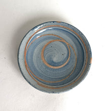 Load image into Gallery viewer, ROKURO MINAMOTO SMALL PLATE / HAND SALT DISH
