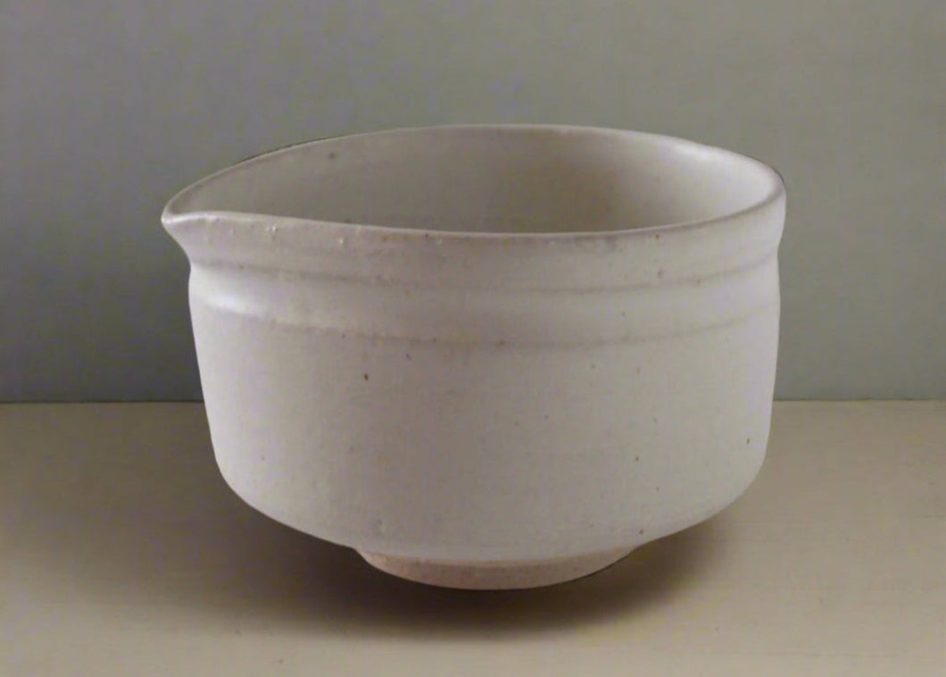 MINOYAKI WHITE KATAKUCHI MATCHA BOWL (LARGE)