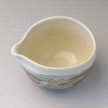 Load image into Gallery viewer, MINOYAKI WHITE NAGASHI KATAKUCHI MATCHA BOWL
