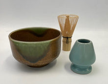 Load image into Gallery viewer, MINOYAKI GENJI GREEN MATCHA BOWL WITH BAMBOO WHISK #80 &amp; WHISK STAND SET
