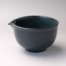 Load image into Gallery viewer, MINOYAKI LACQUER BLACK KATAKUCHI MATCHA BOWL
