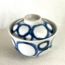 Load image into Gallery viewer, ROKURO DONBURI BOWL WITH LID (BLUE &amp; WHITE)
