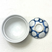 Load image into Gallery viewer, ROKURO DONBURI BOWL WITH LID (BLUE &amp; WHITE)
