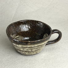 Load image into Gallery viewer, ROKURO WHITE &amp; BROWN BRUSHED MUG CUP
