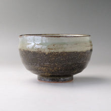 Load image into Gallery viewer, MINOYAKI CHA-MAKI KATAKUCHI MATCHA BOWL
