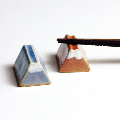 MOUNT FUJI CHOPSTICKS REST (RED/BLUE)