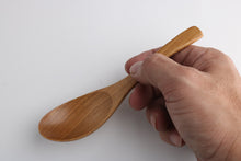 Load image into Gallery viewer, CHESTNUT WOOD RENGE SPOON
