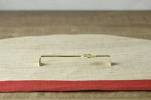Load image into Gallery viewer, MIZUHIKI GOLD COLOUR CUTLERY REST
