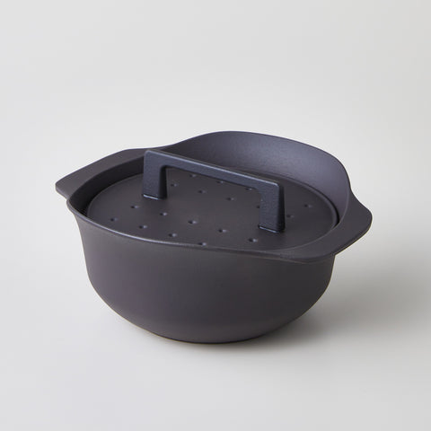 i-ru NAMBU CAST IRON ENAMEL POT 2.0L (TETSUGURO)