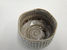 Load image into Gallery viewer, MINOYAKI MEISEN MILKY WHITE MATCHA BOWL
