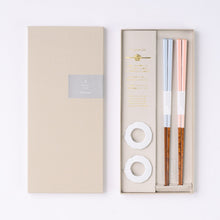 Load image into Gallery viewer, NATURAL DAY CHOPSTICKS GIFT SET WITH CHOPSTICKS REST
