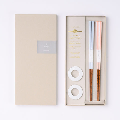 NATURAL DAY CHOPSTICKS GIFT SET WITH CHOPSTICKS REST