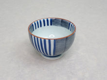 Load image into Gallery viewer, HASAMIYAKI DAMI TOGUSA TEA CUP
