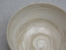 Load image into Gallery viewer, ROKURO WHITE HAKEME DONBURI BOWL
