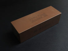 Load image into Gallery viewer, KING DELUXE WHETSTONE 800 GRIT
