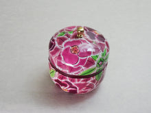 Load image into Gallery viewer, FLOWER PAINTED TIN TEA CADDY WITH KNOB
