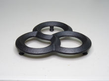 Load image into Gallery viewer, CAST IRON TRIVET/POT STAND (MITSUWA/3 RINGS)
