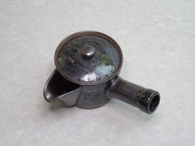 Load image into Gallery viewer, HASAMIYAKI KURO-UWAGUSURI RAKU-RAKU COFFEE/TEAPOT WITH STAINLESS TEA STRAINER
