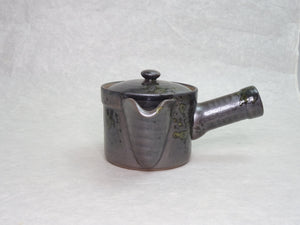 HASAMIYAKI KURO-UWAGUSURI RAKU-RAKU COFFEE/TEAPOT WITH STAINLESS TEA STRAINER