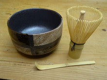 Load image into Gallery viewer, MINOYAKI MATCHA BOWL (ICHIMATSU) WITH BAMBOO WHISK #80 &amp; CHASHAKU / SCOOP SET
