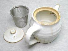 Load image into Gallery viewer, MASHIKOYAKI KINARI TEAPOT WITH STAINLESS STRAINER
