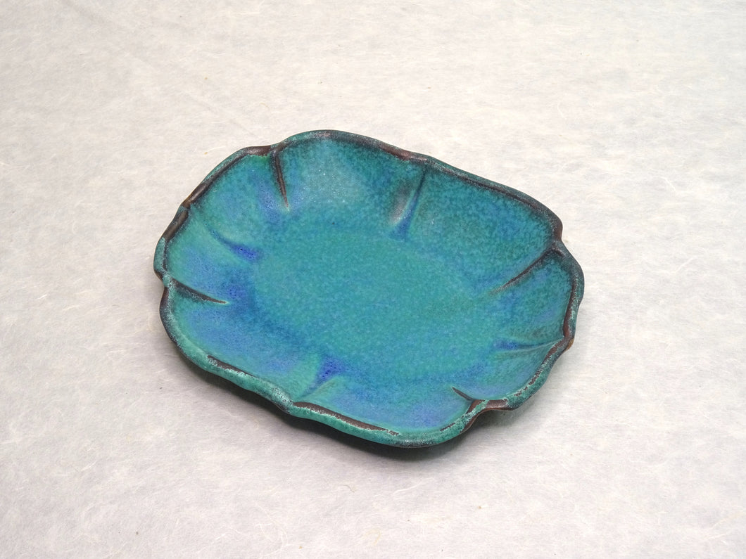 MASHIKOYAKI LOTUS-SHAPED TURQUOISE BLUE PLATE