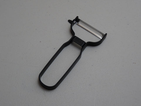 SLIM PEELER (MATTE BLACK)