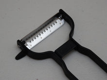 Load image into Gallery viewer, JULIENNE PEELER (MATTE BLACK)
