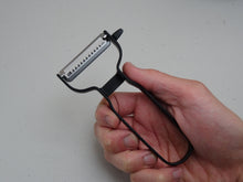 Load image into Gallery viewer, JULIENNE PEELER (MATTE BLACK)
