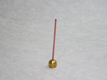 Load image into Gallery viewer, SETSUGEKKA HANA INCENSE STICKS &amp; STAND SET IN A BOX OF PAULOWNIA WOOD
