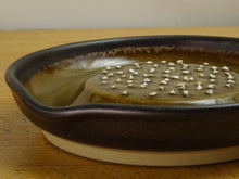 Load image into Gallery viewer, MUJUN SURI PLATE MOTOSHIGE JAPANESE GRATER (2SIZES)
