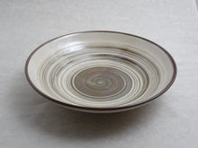 Load image into Gallery viewer, IENEKO 23CM KIJITORA (BROWN) PLATE LARGE
