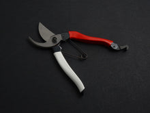 Load image into Gallery viewer, OKATSUNE SECATEURS 180MM / SENTEI BASAMI
