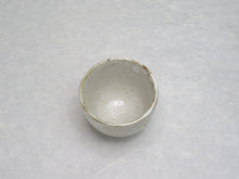 Load image into Gallery viewer, SHIGARAKIYAKI HECHIMON UZURA TEA CUP
