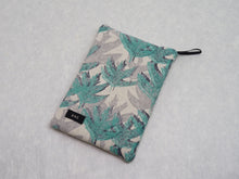 Load image into Gallery viewer, 2WAY POTHOLDER/TRIVET (HOKUO TREE GREEN)
