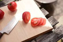 Load image into Gallery viewer, UKEMI HINOKI MANAIITA / CUTTING BOARD 28 x 28 x H2CM**
