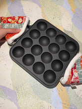 Load image into Gallery viewer, NABETSUKAMI / POTHOLDER  SET OF 2
