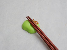 Load image into Gallery viewer, CHOPSTICKS REST GREEN APPLE
