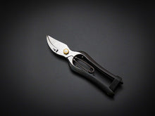 Load image into Gallery viewer, ABUKUMAKAWA FORGED SECATEURS 180MM / LEATHER STRAP
