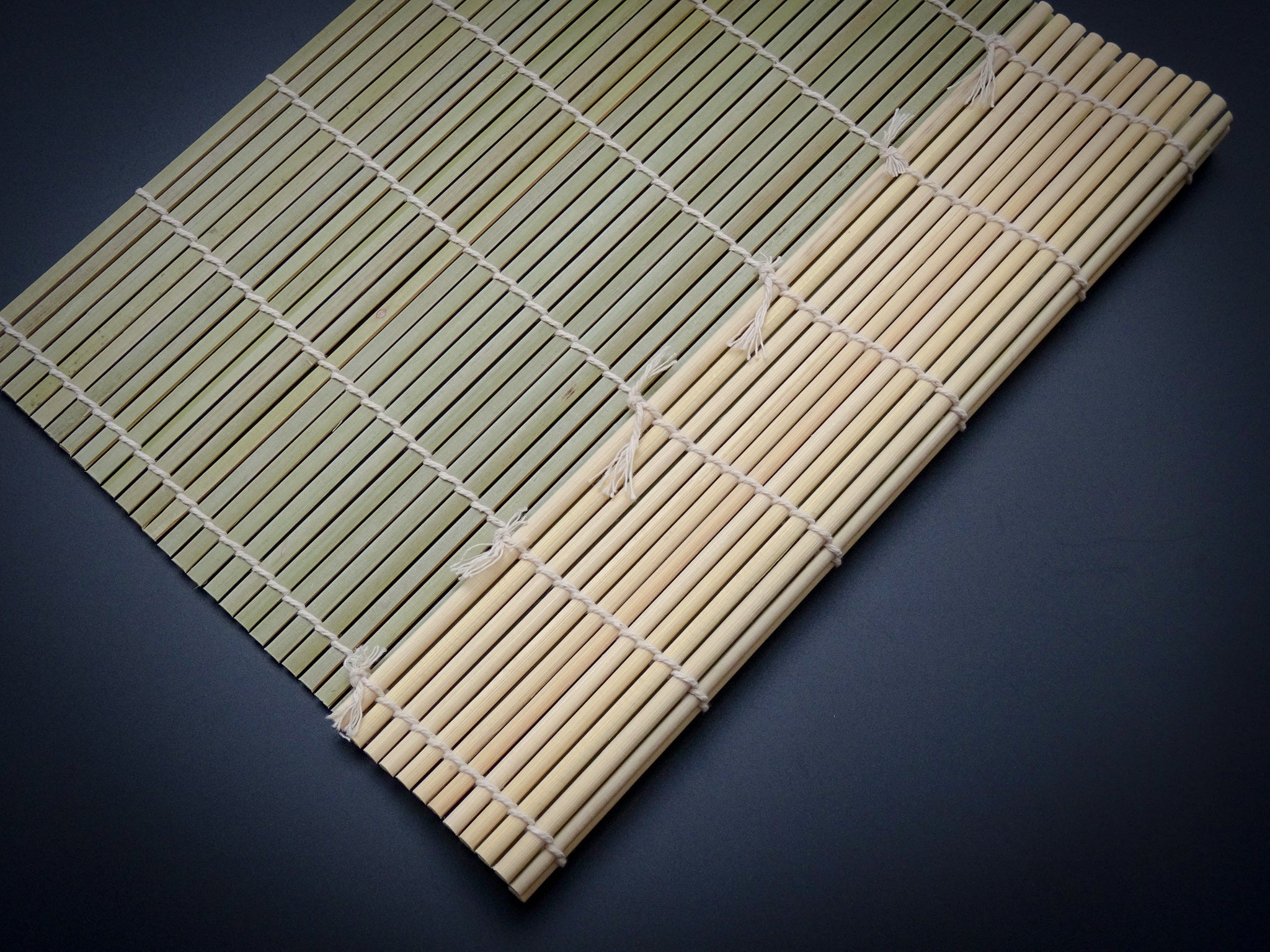 Sushi Rolling Mat Round Bamboo 10.75 Inch (Makisu)