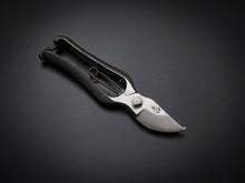 Load image into Gallery viewer, KOGETSU FORGED SECATEURS 230MM

