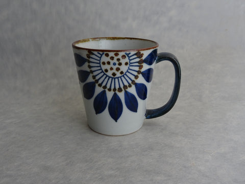 HASAMIYAKI BLUE MUG CUP